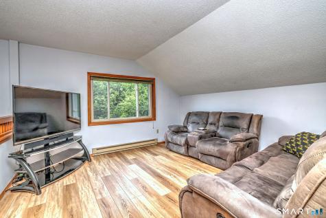 4 Windsor Place Naugatuck CT 06770