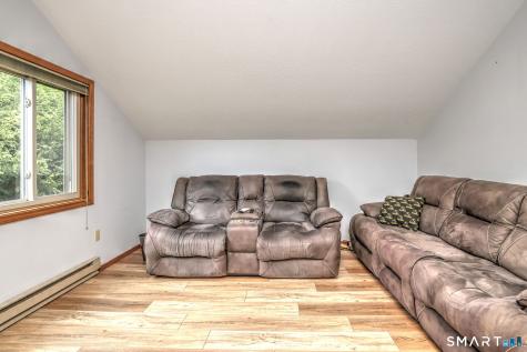4 Windsor Place Naugatuck CT 06770