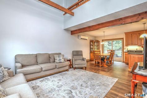 4 Windsor Place Naugatuck CT 06770