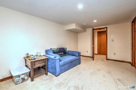 4 Windsor Place Naugatuck CT 06770