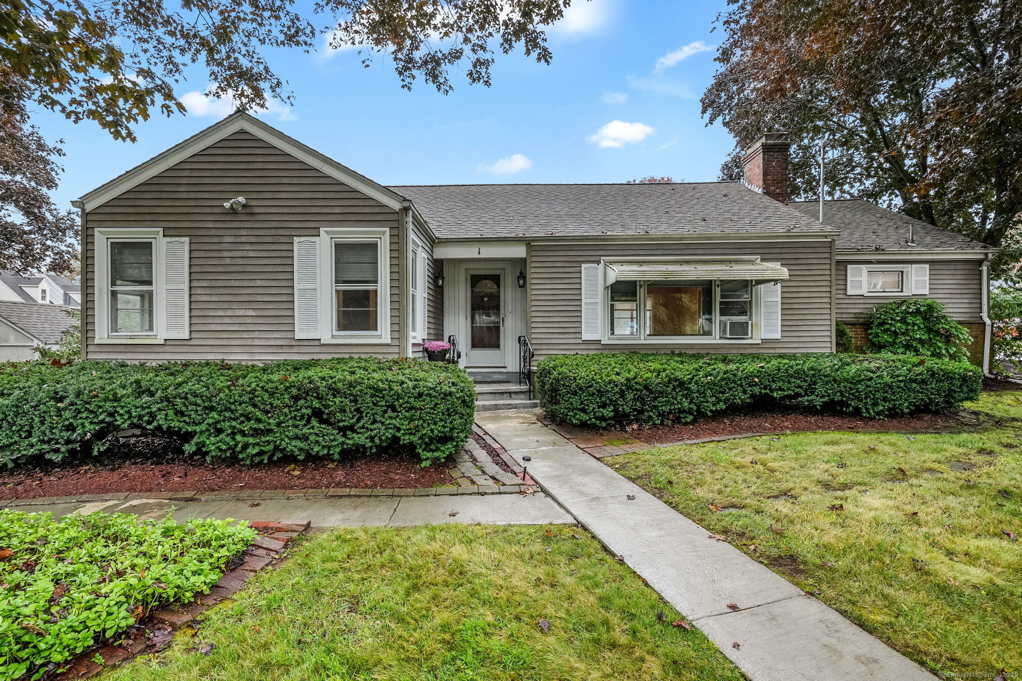 1 Chapman Avenue Waterford CT 06375