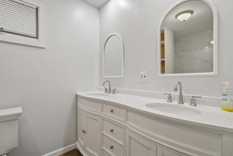 1 Chapman Avenue Waterford CT 06375