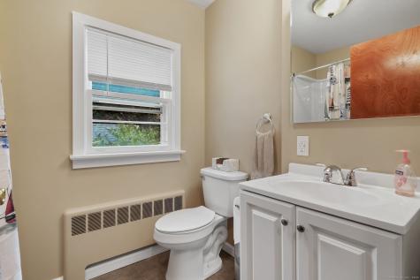 1 Chapman Avenue Waterford CT 06375