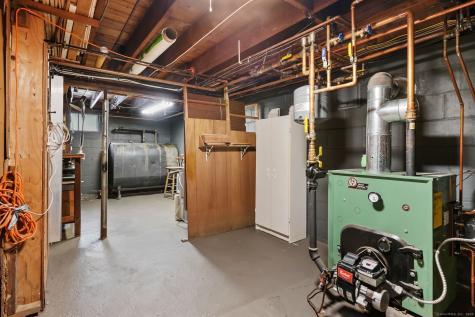 1 Chapman Avenue Waterford CT 06375