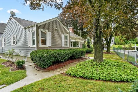 1 Chapman Avenue Waterford CT 06375