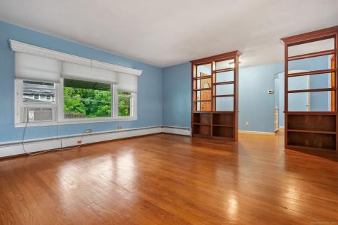 1 Chapman Avenue Waterford CT 06375