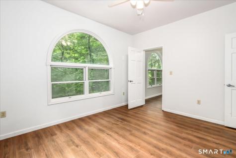 33 Greenknoll Drive Brookfield CT 06804
