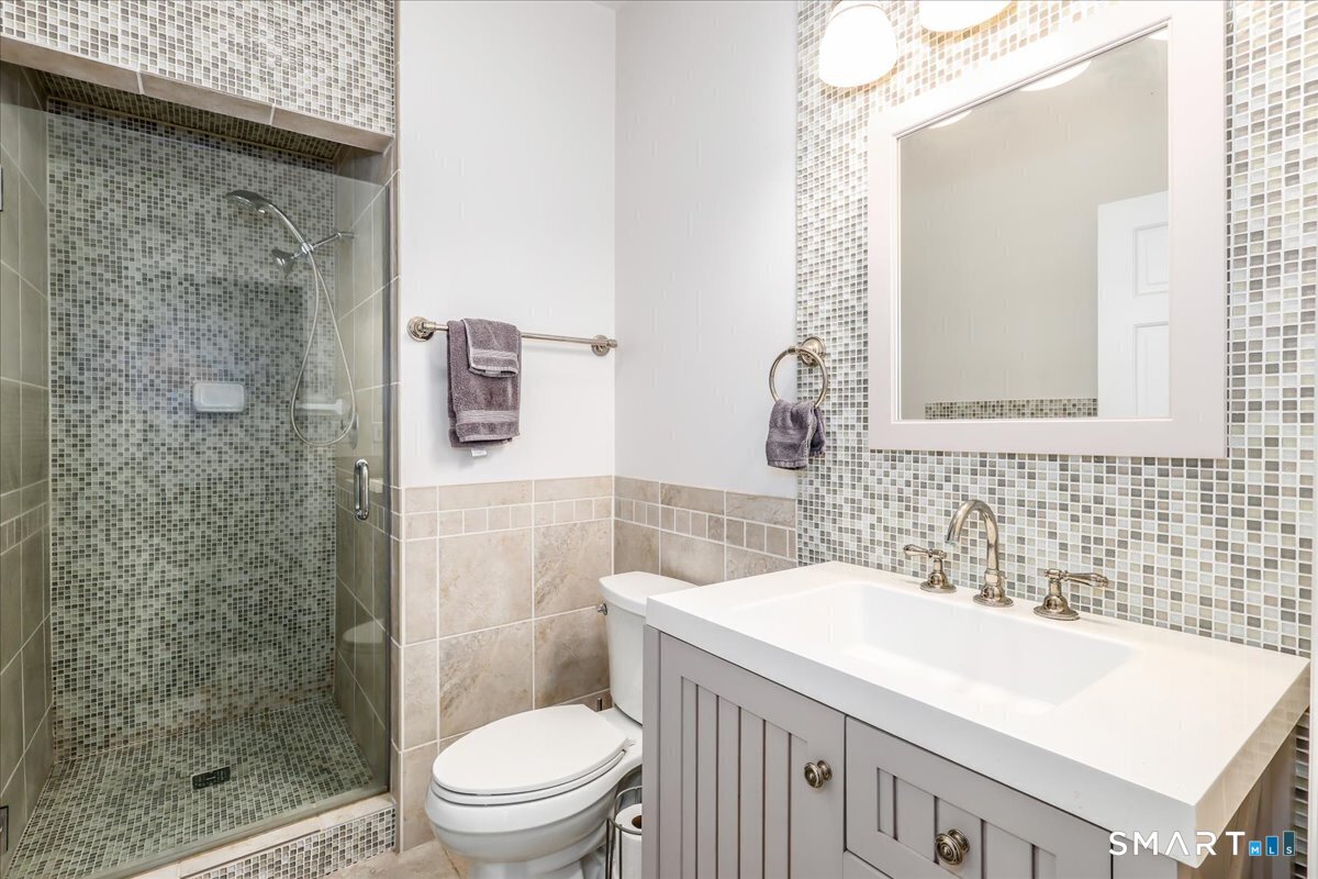 33 Greenknoll Drive Brookfield CT 06804