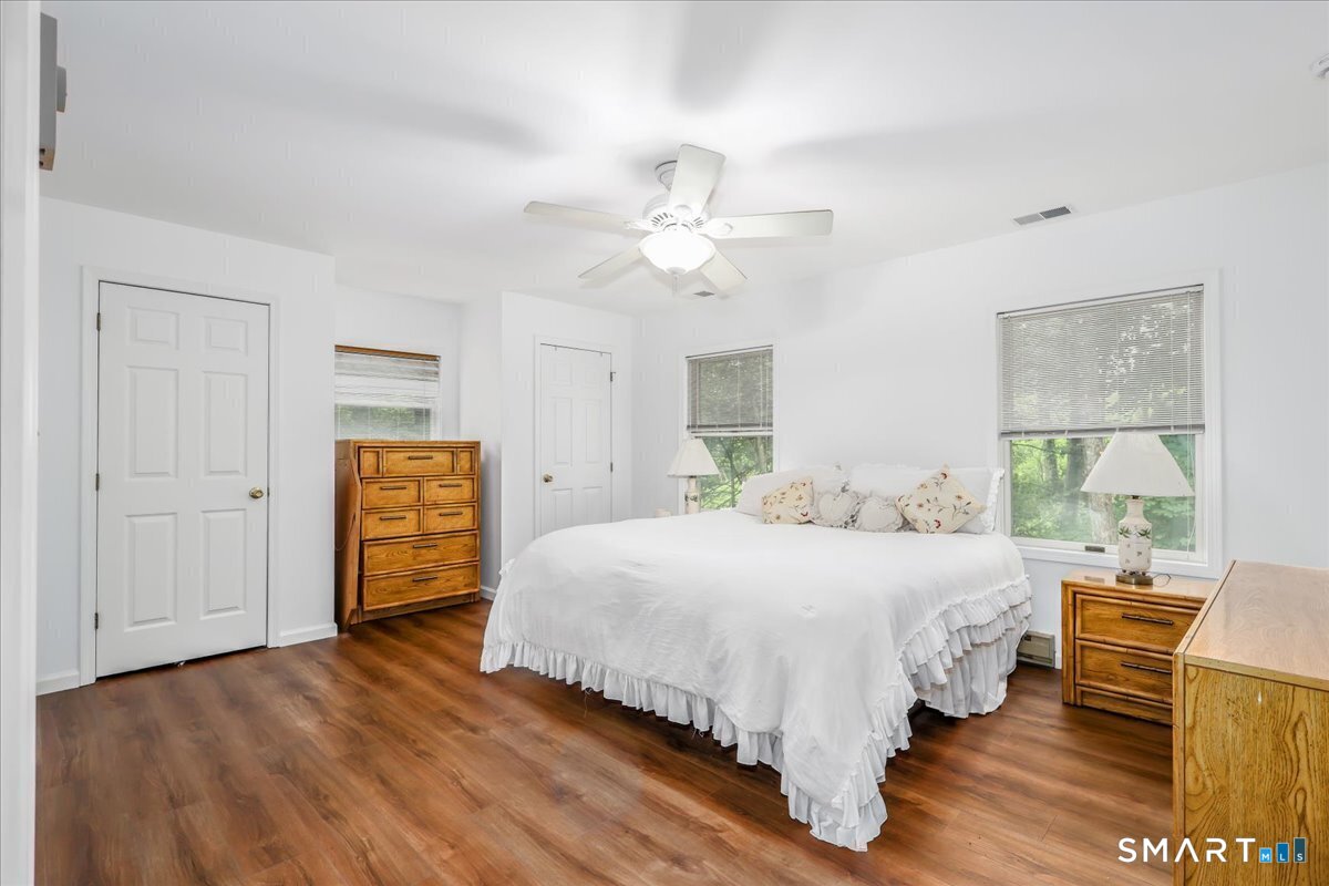 33 Greenknoll Drive Brookfield CT 06804
