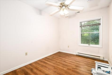 33 Greenknoll Drive Brookfield CT 06804