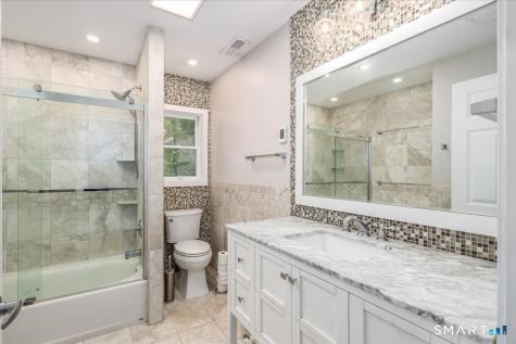 33 Greenknoll Drive Brookfield CT 06804