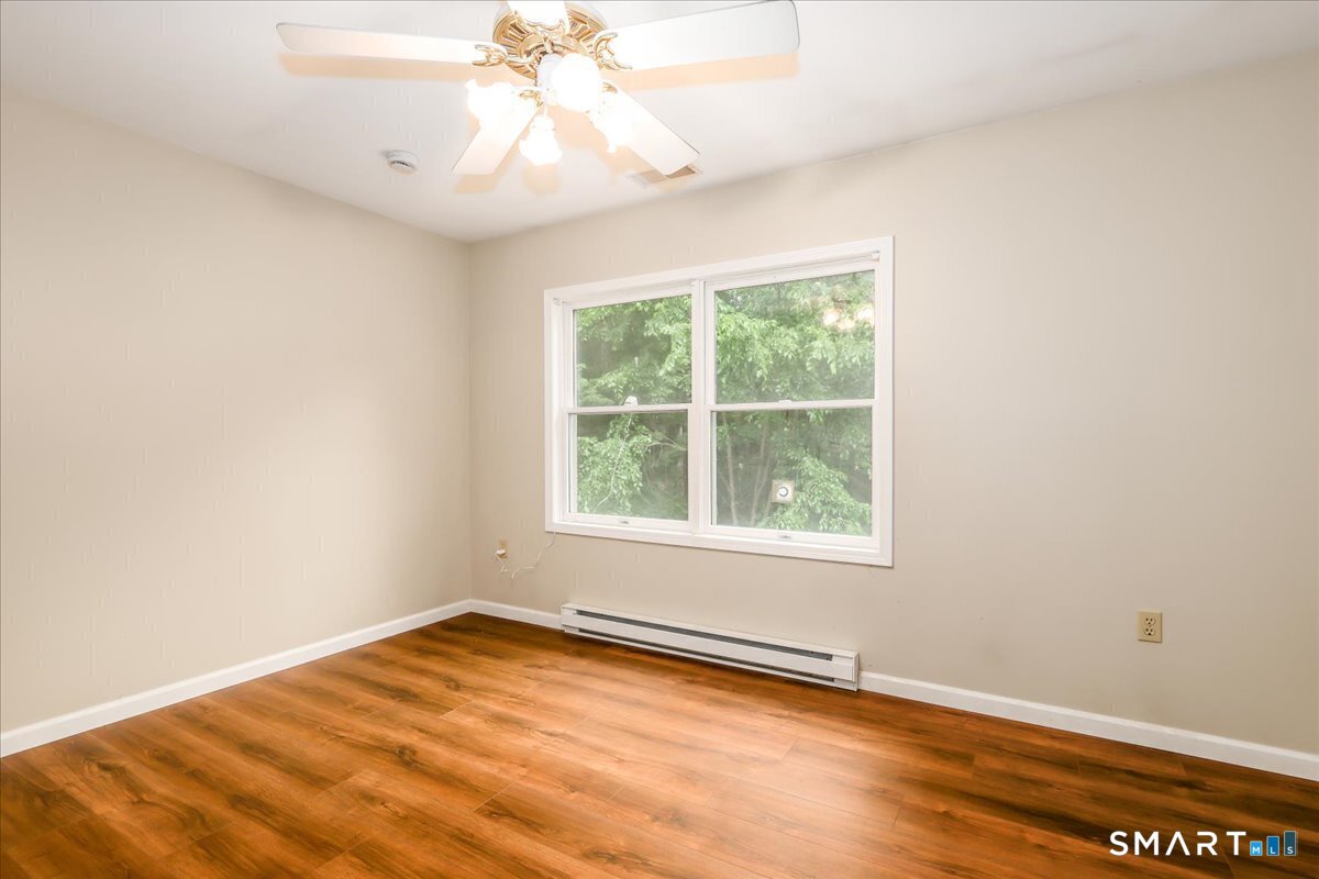 33 Greenknoll Drive Brookfield CT 06804