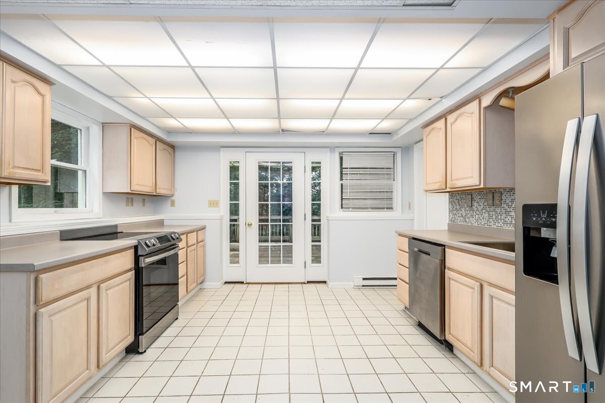 33 Greenknoll Drive Brookfield CT 06804