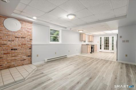 33 Greenknoll Drive Brookfield CT 06804