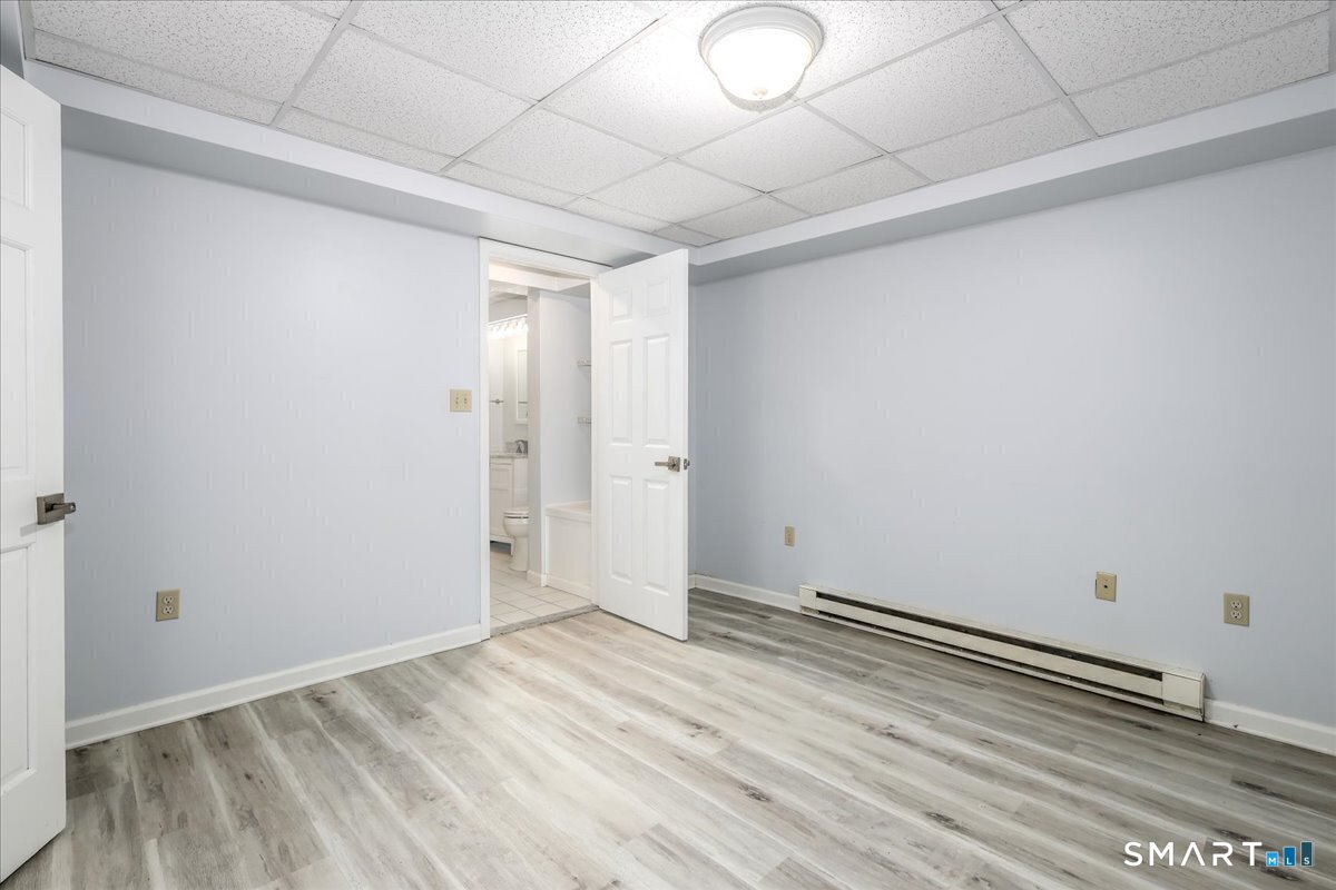 33 Greenknoll Drive Brookfield CT 06804