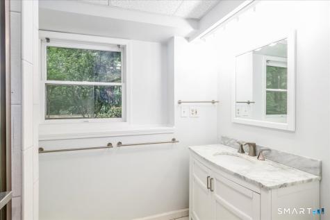33 Greenknoll Drive Brookfield CT 06804