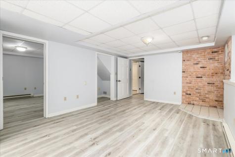 33 Greenknoll Drive Brookfield CT 06804