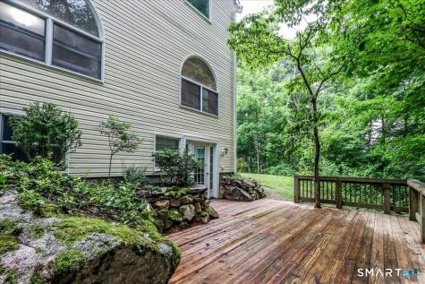 33 Greenknoll Drive Brookfield CT 06804