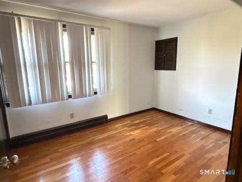 65 Glenview Road Meriden CT 06450
