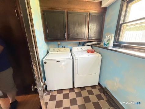 65 Glenview Road Meriden CT 06450