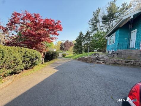 65 Glenview Road Meriden CT 06450