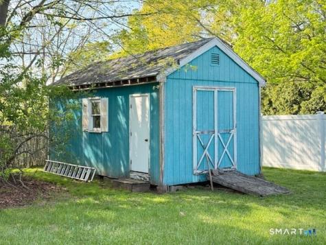 65 Glenview Road Meriden CT 06450