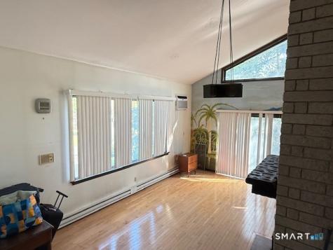 65 Glenview Road Meriden CT 06450