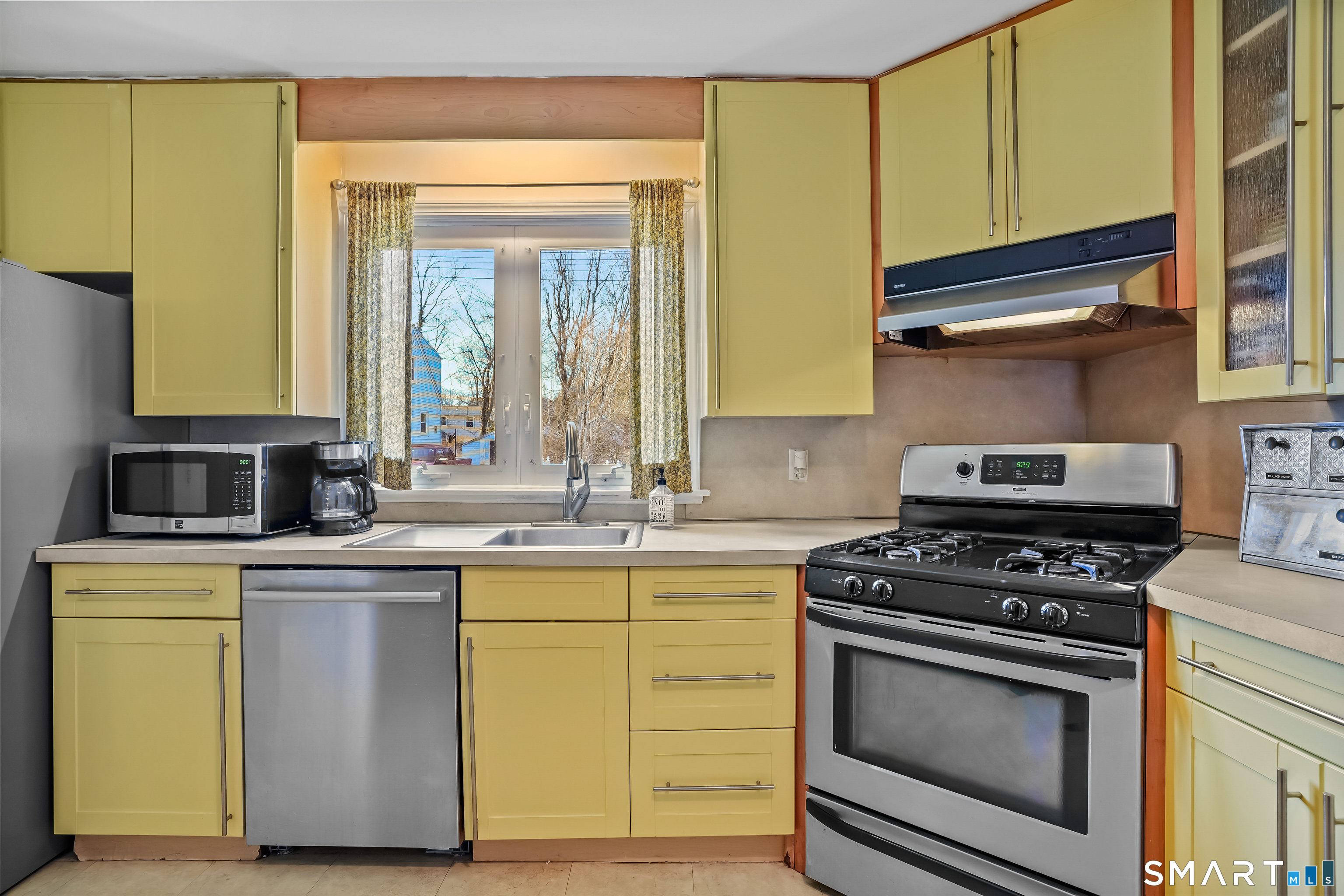 184 Greenway Street Hamden CT 06517