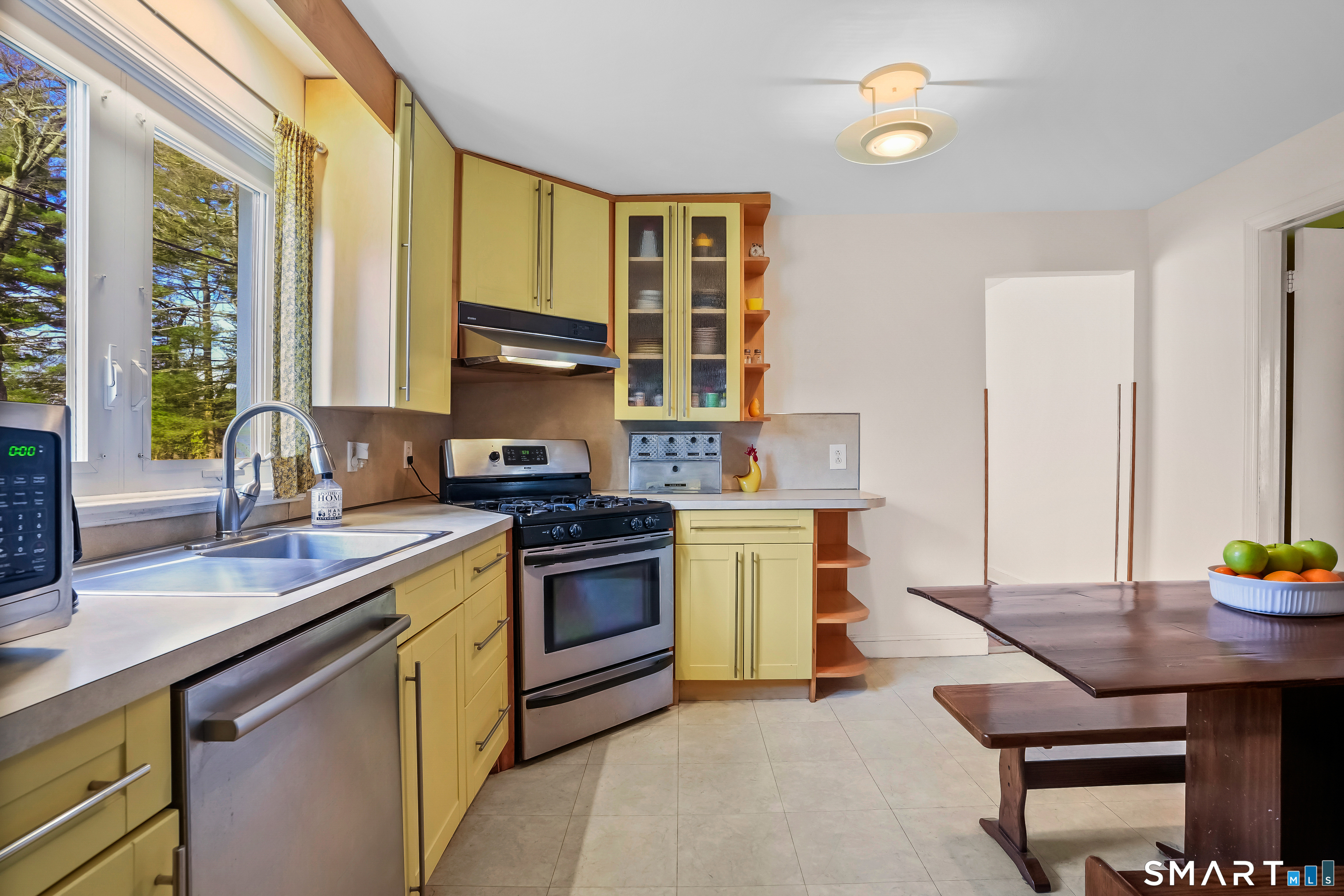 184 Greenway Street Hamden CT 06517