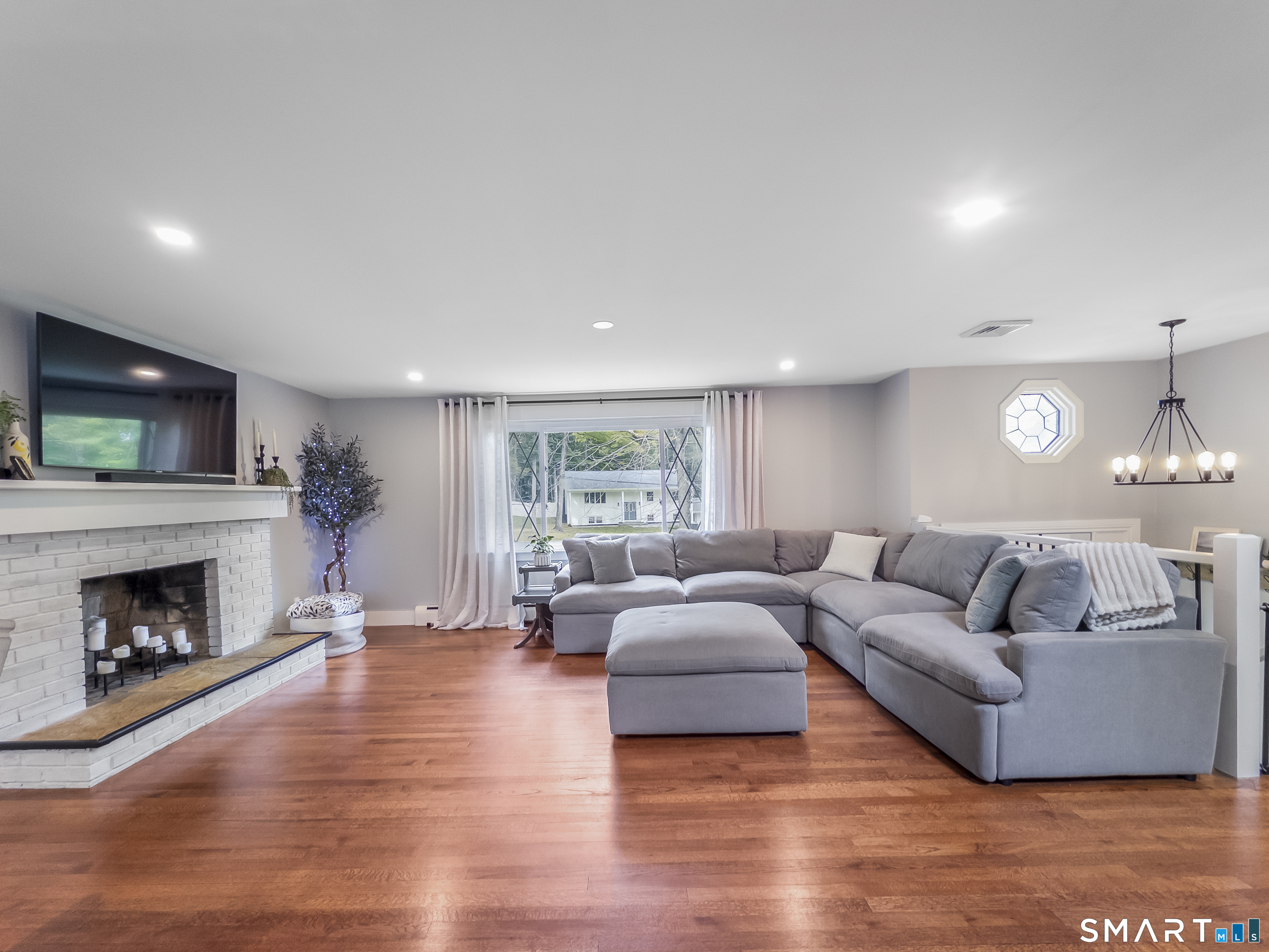 7 Bittersweet Drive North Branford CT 06471