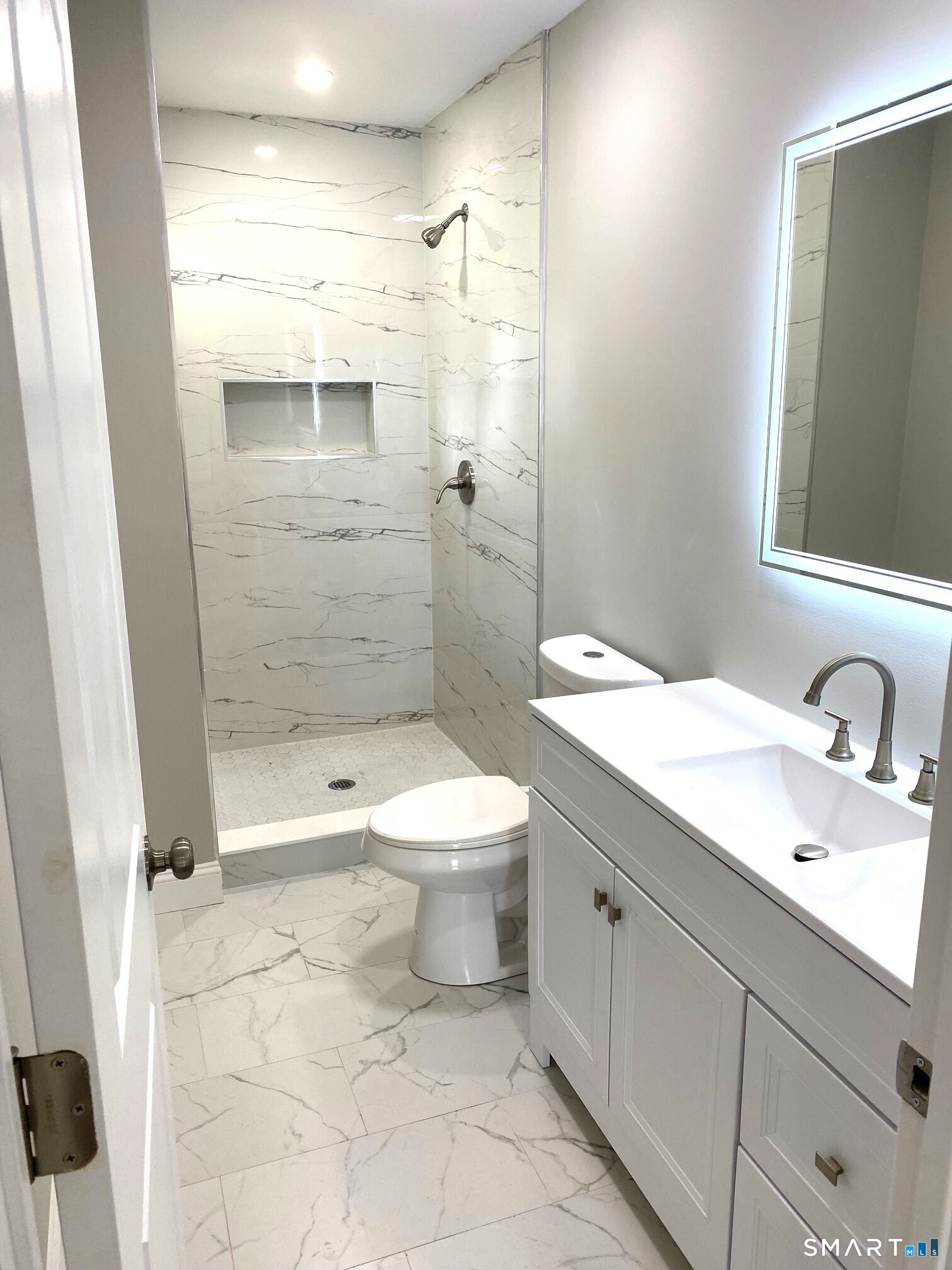 277 Alba Avenue Bridgeport CT 06606