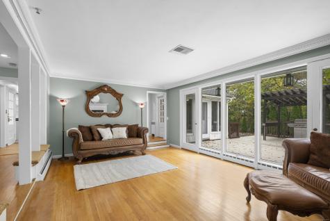 11 High Gate Lane West Hartford CT 06107