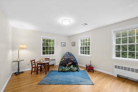 11 High Gate Lane West Hartford CT 06107