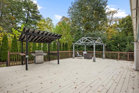 11 High Gate Lane West Hartford CT 06107