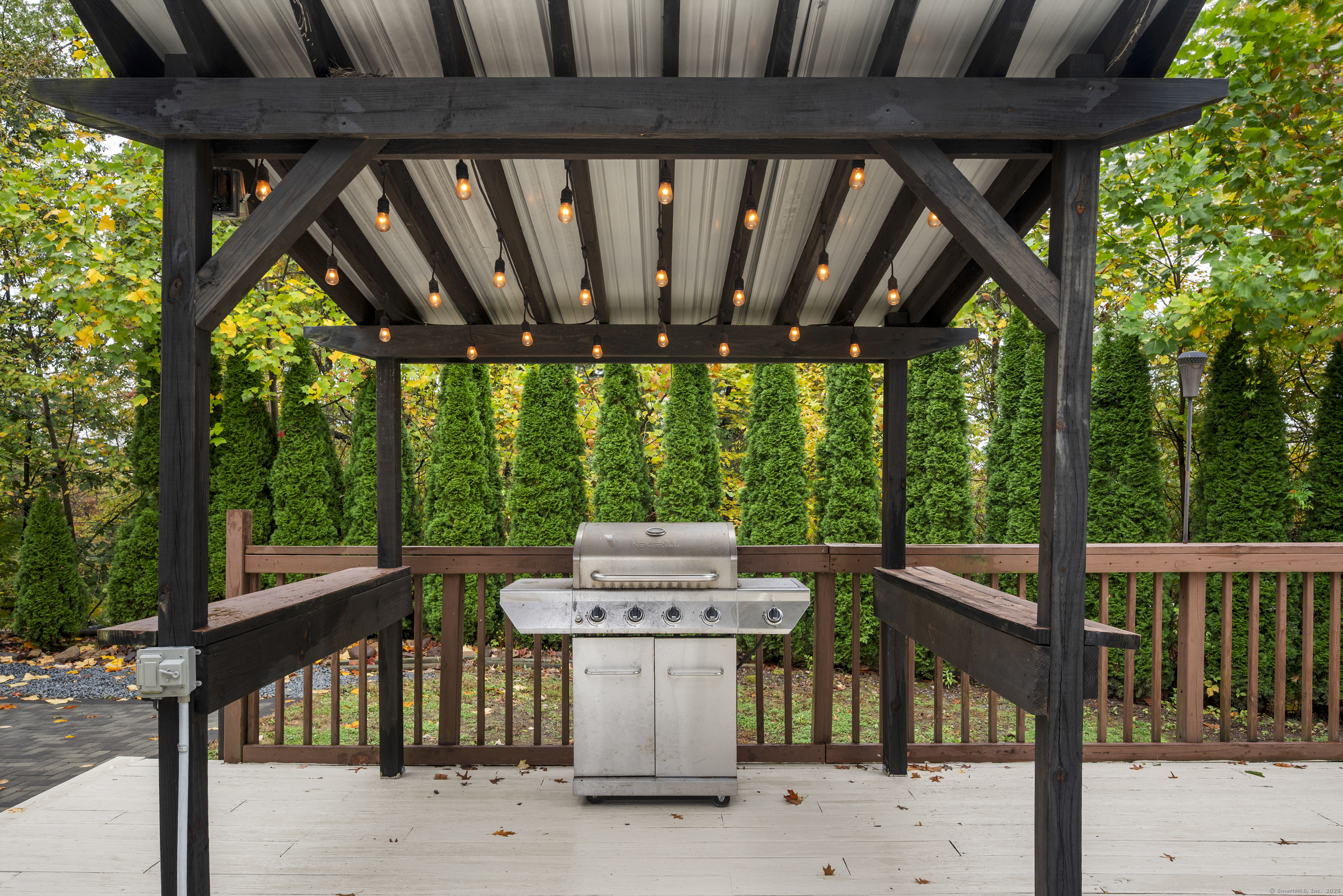 11 High Gate Lane West Hartford CT 06107