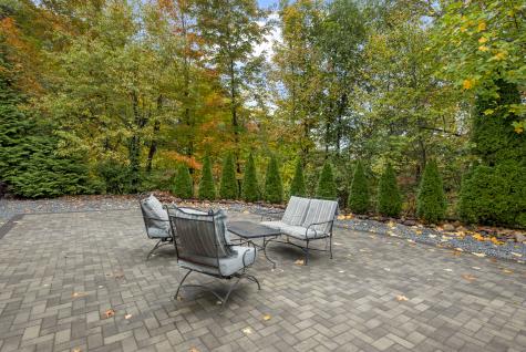 11 High Gate Lane West Hartford CT 06107