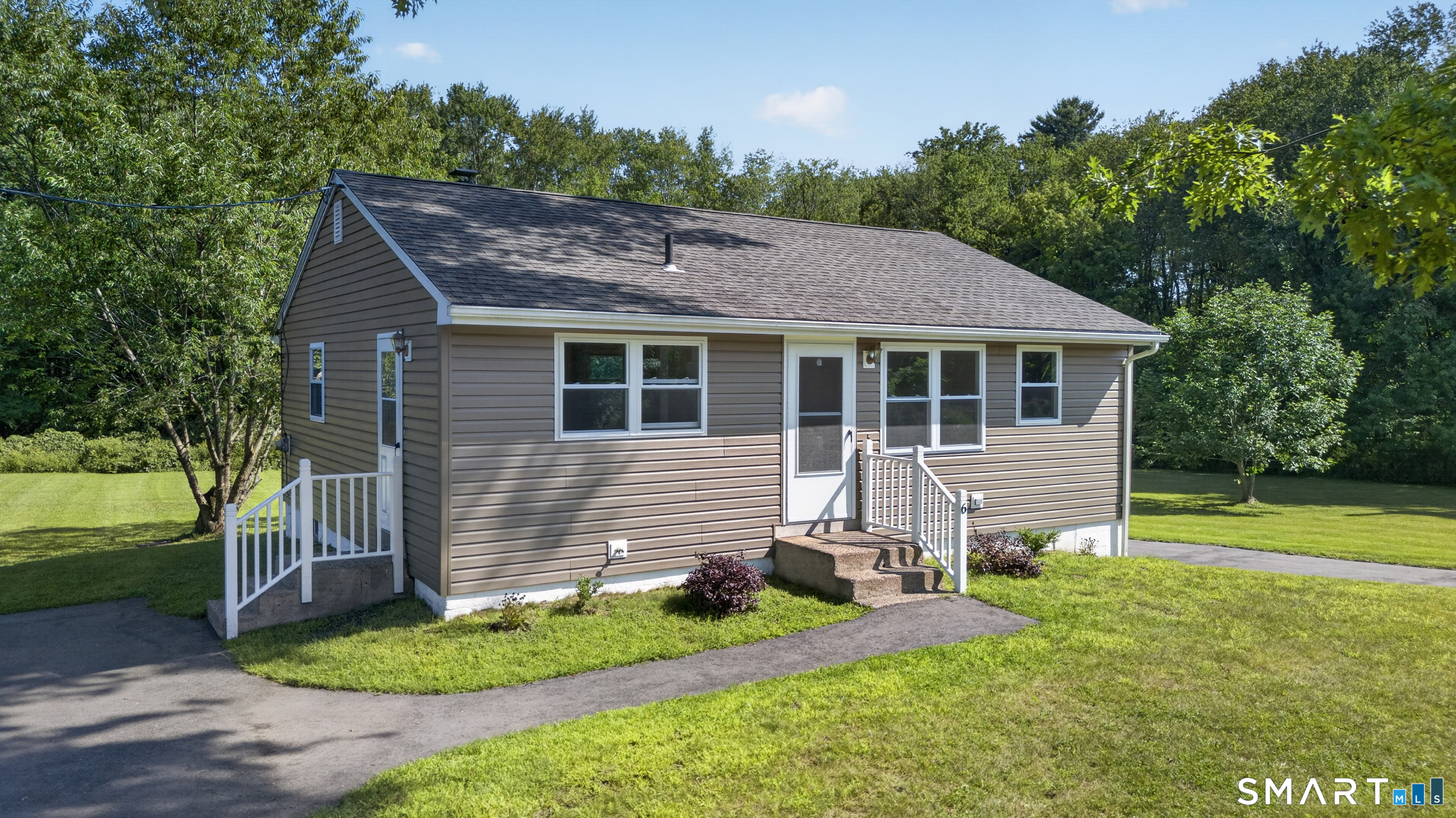 6 White Plains Road Norwich CT 06360