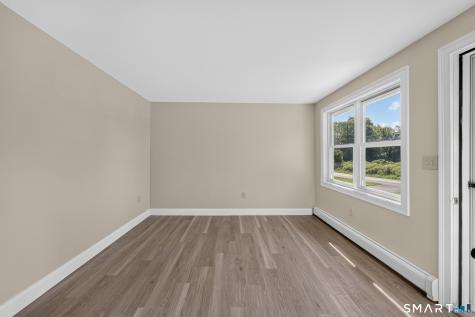 6 White Plains Road Norwich CT 06360