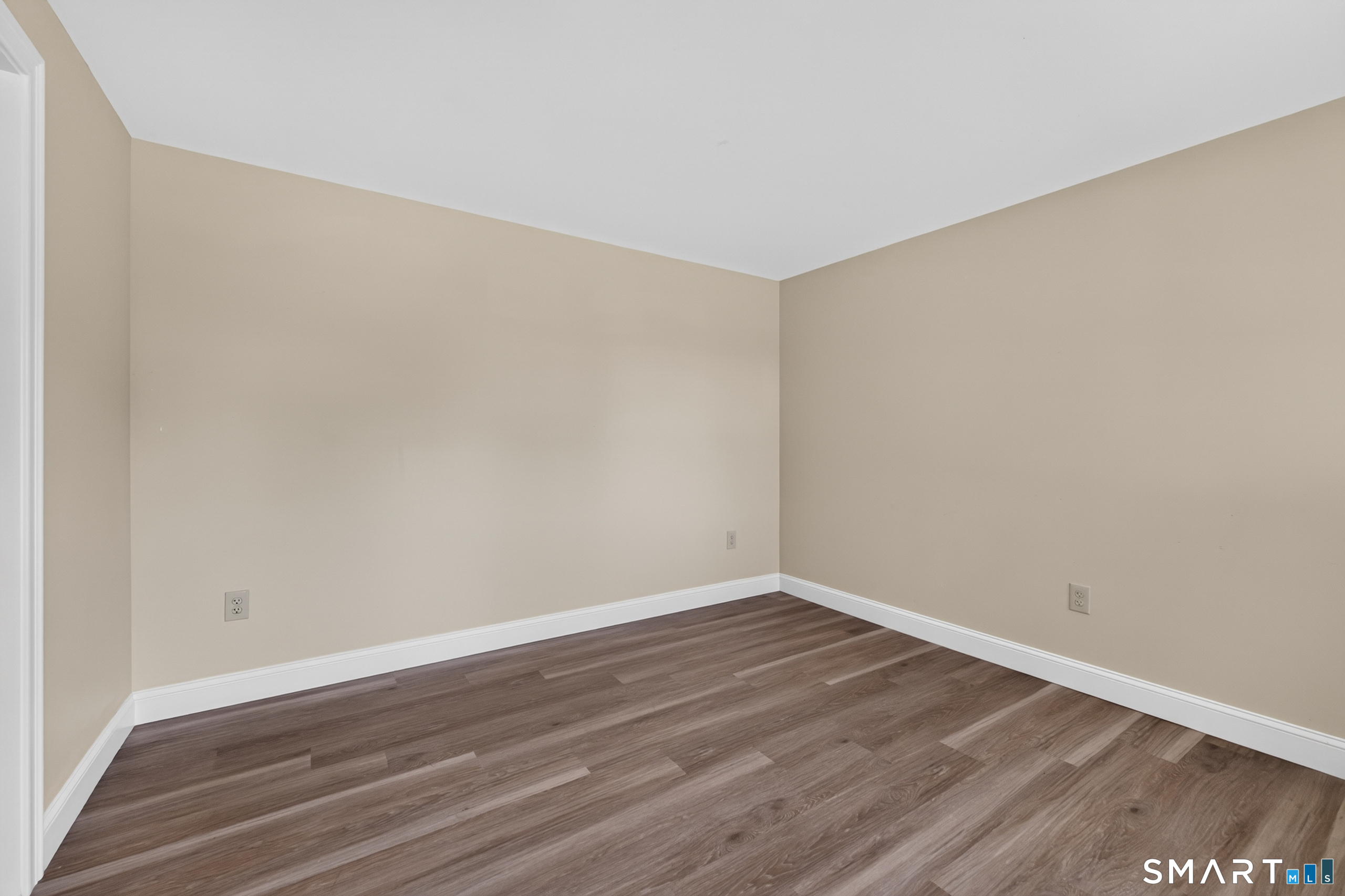 6 White Plains Road Norwich CT 06360