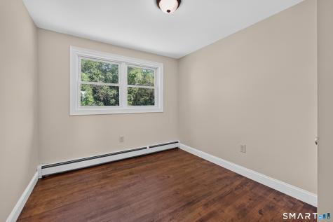 6 White Plains Road Norwich CT 06360
