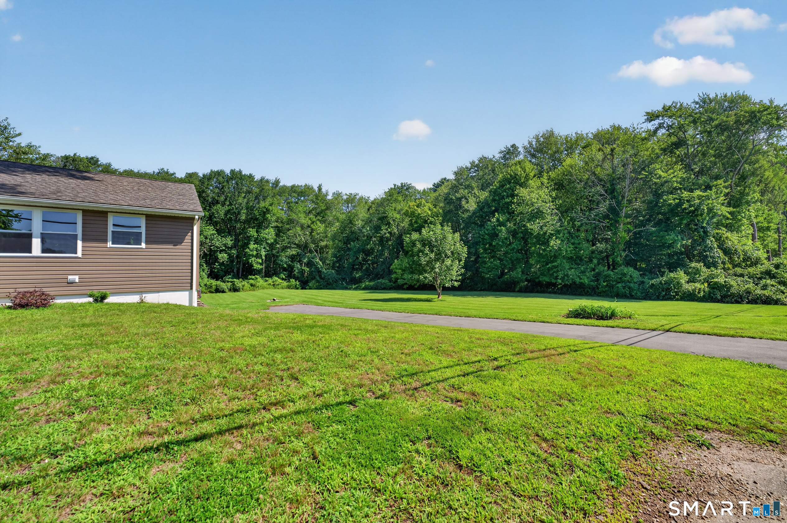 6 White Plains Road Norwich CT 06360
