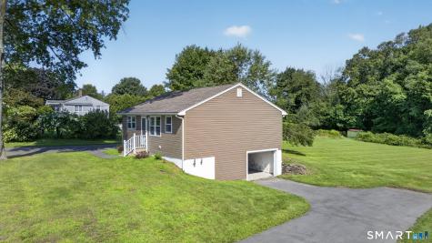 6 White Plains Road Norwich CT 06360