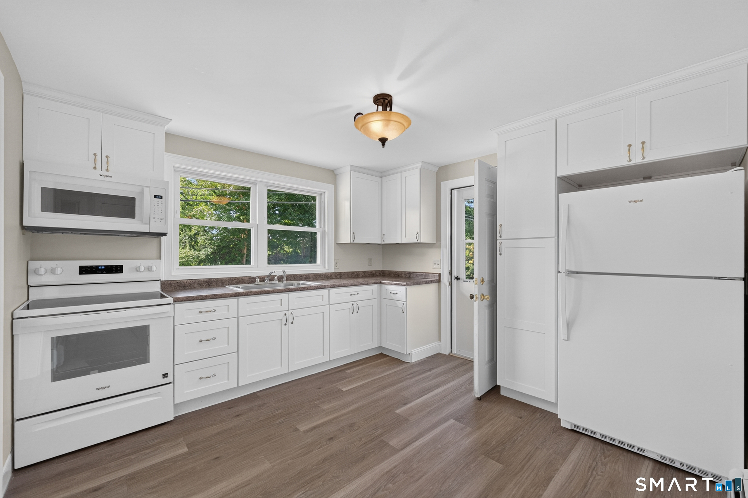 6 White Plains Road Norwich CT 06360