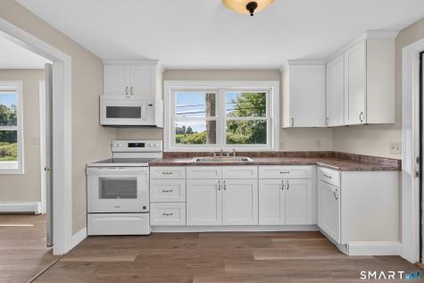 6 White Plains Road Norwich CT 06360
