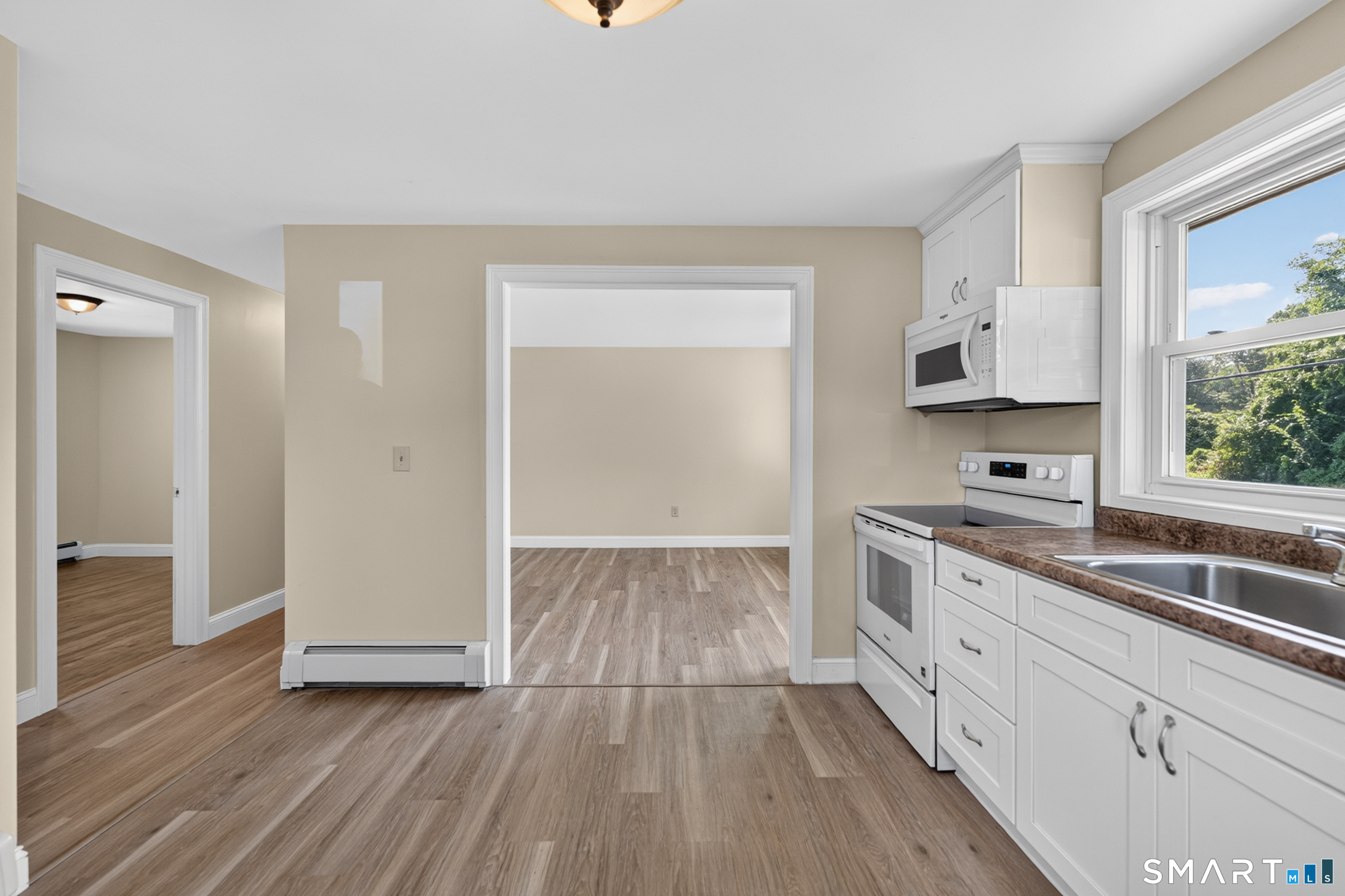 6 White Plains Road Norwich CT 06360