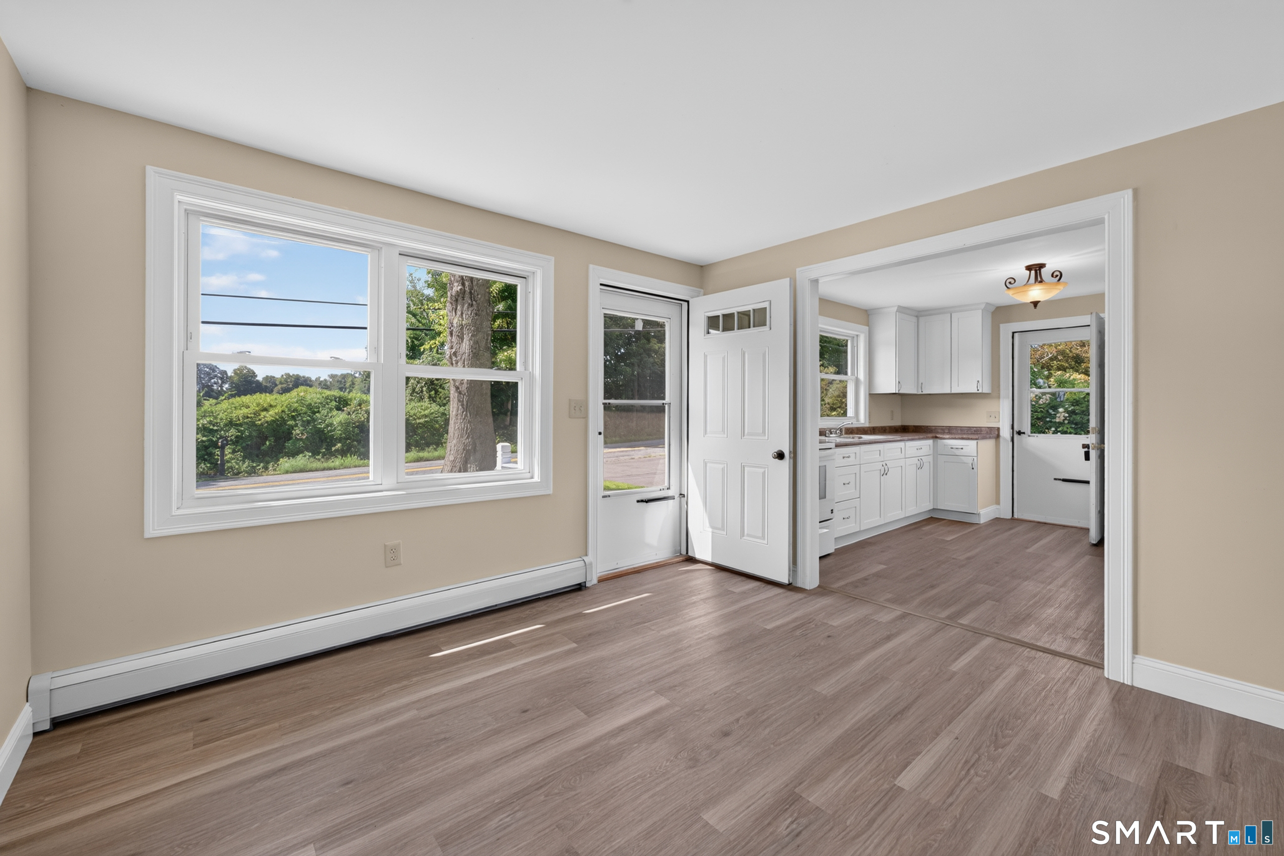 6 White Plains Road Norwich CT 06360