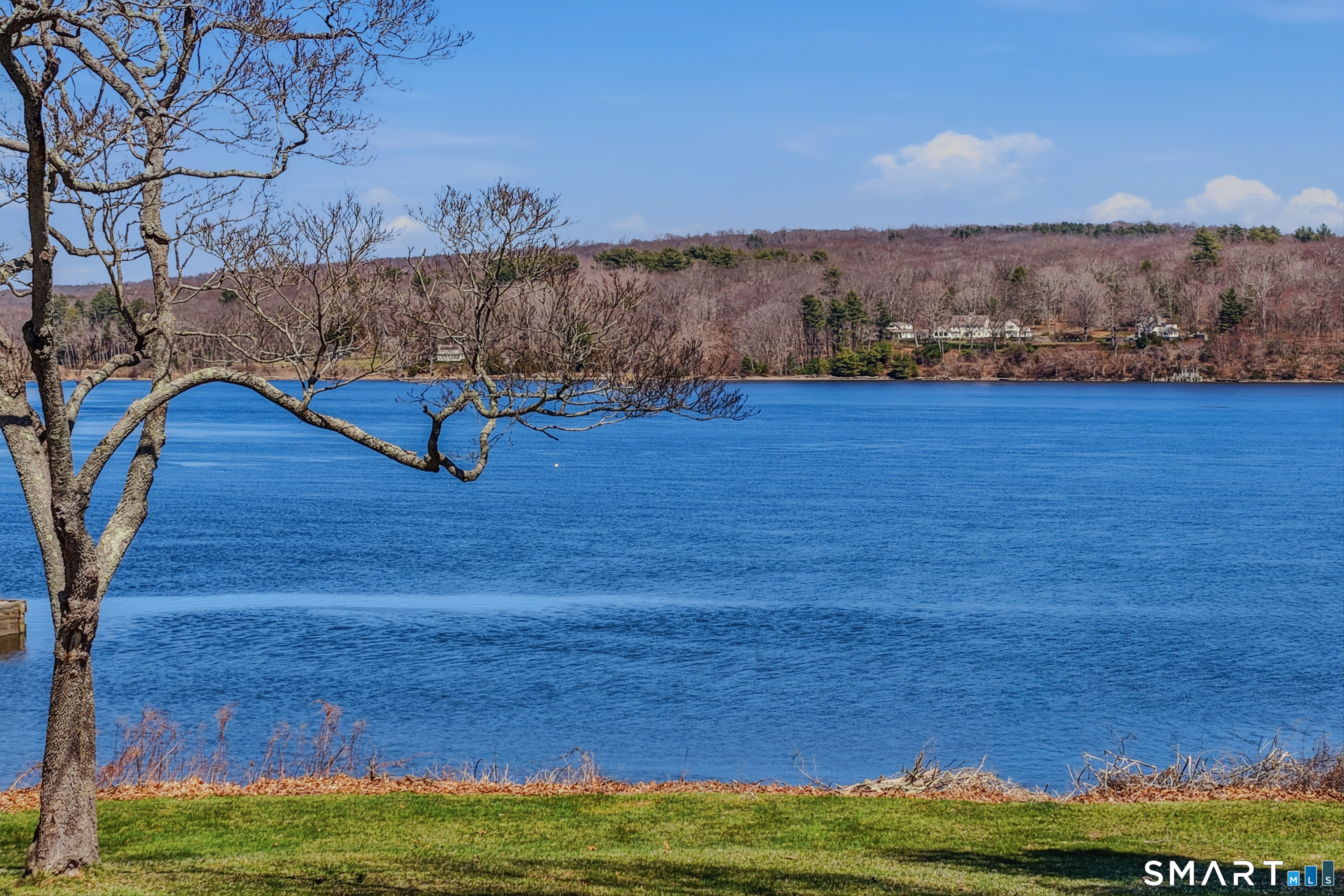 175 River Road Essex CT 06426