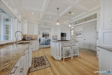 175 River Road Essex CT 06426