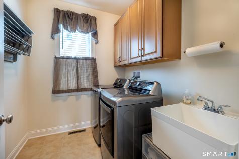 33 South Crossing Way Bethel CT 06801