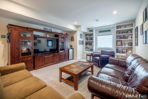 33 South Crossing Way Bethel CT 06801